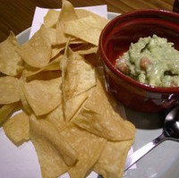 自家製サルサ＆アボガドディップ