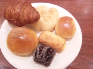 ぷりぷりエビと野菜のパスタ