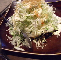 千切りキャベツと雑魚のサラダ