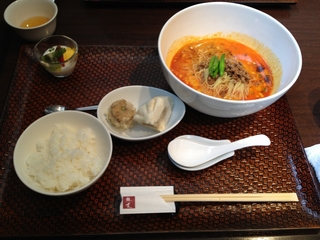 坦々麺ランチ