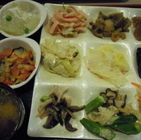 野菜ビュッフェ