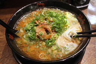 トントロラーメン