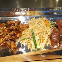 牛サガリとミックスホルモン定食