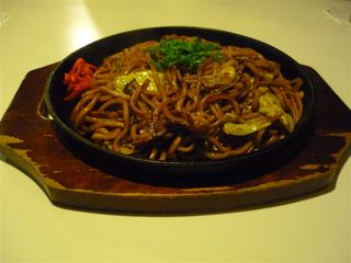 やきそば豚入り