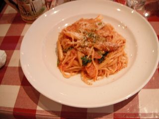 トマトソースのパスタ