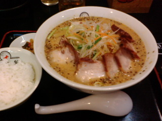 焦がしごま味噌ラーメン