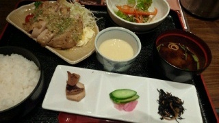 日替わり肉定食