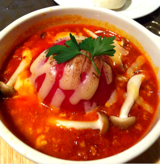 丸ごとトマトのラグーグラタン