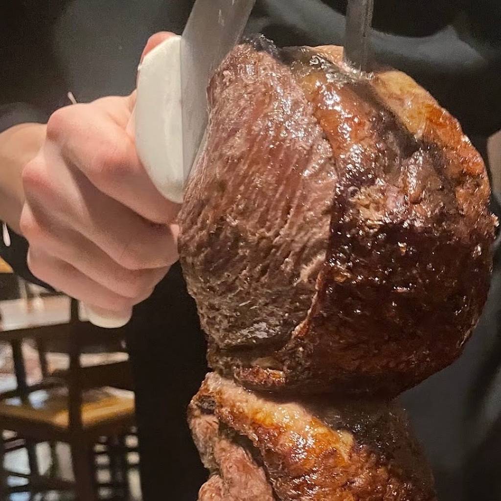 12種のシュラスコ料理とブェッフェ