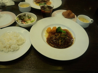 ハンバーグステーキきのこデミグラスソース