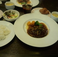 ハンバーグステーキきのこデミグラスソース