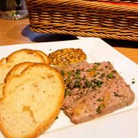 日々美味しさを追求している自家製パテ・ド…