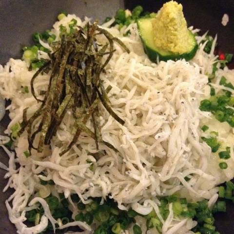 釜揚げシラス丼