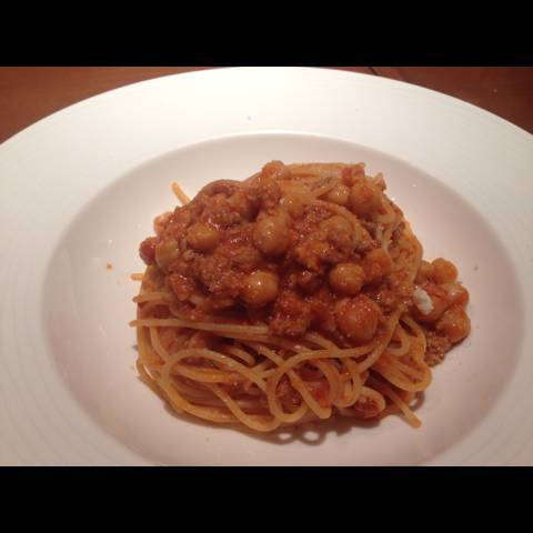 豚の挽肉とひよこ豆のパスタ