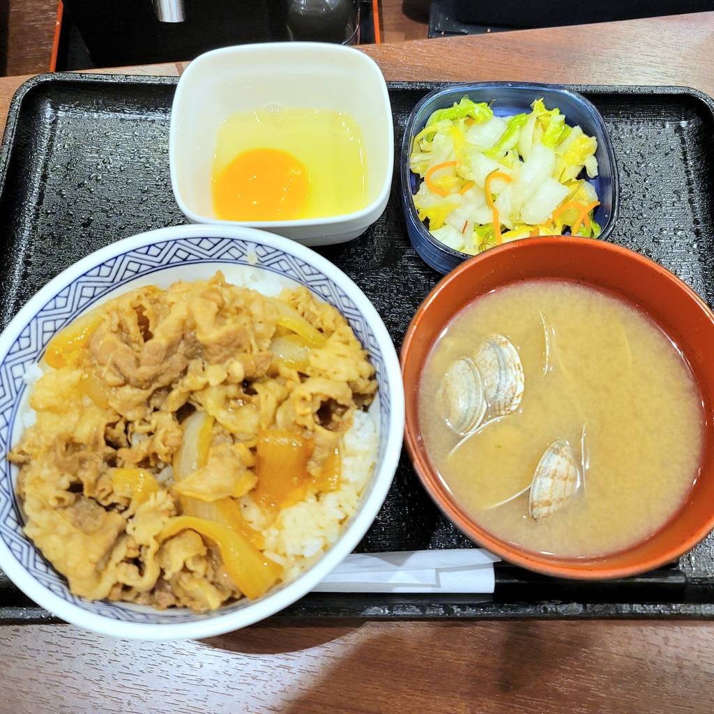 牛丼　お新香みそ汁セット