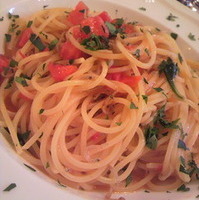 フレッシュトマトとジャコのパスタ