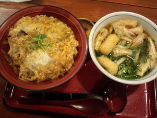 かつ丼とうどん