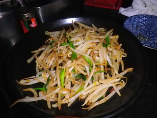 モヤシとにらの炒め物