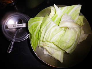 本日のスープ・突出しの生キャベツ