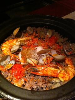 魚介と雑穀米のパエリア風タジン鍋