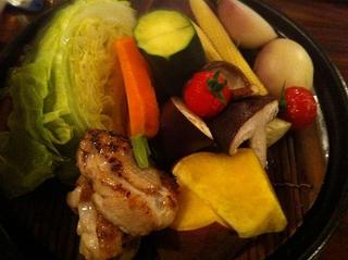 地野菜と鶏肉のタジン鍋