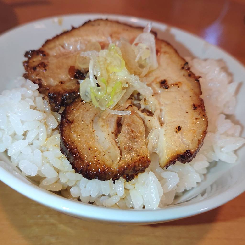 ミニチャーシュー丼