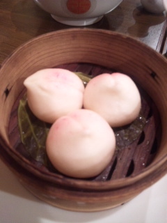 桃まんじゅう