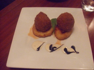 ボルチーニ茸とゴルゴンゾーラのライスコロッケ