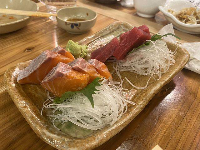 サーモンとマグロの刺身