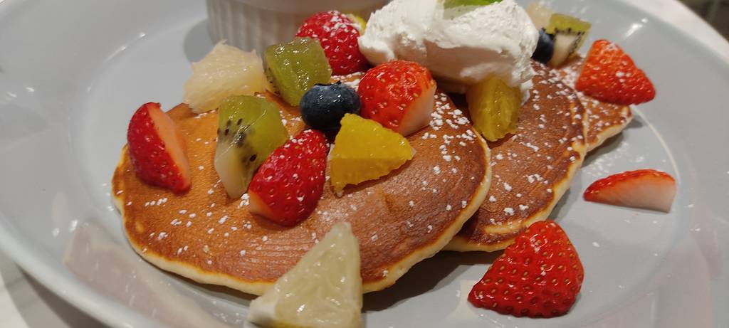 フルーツパンケーキ