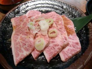 特選黒毛三角バラ