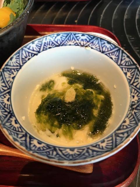 豆腐と湯葉の青さ海苔餡かけ