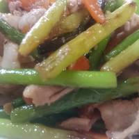 ニンニクの芽炒め