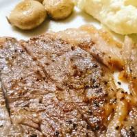 牛ステーキのたっぷりスパイス焼き