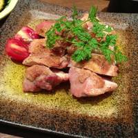 大山地鶏のモモ肉一枚焼き　柚子胡椒オイル