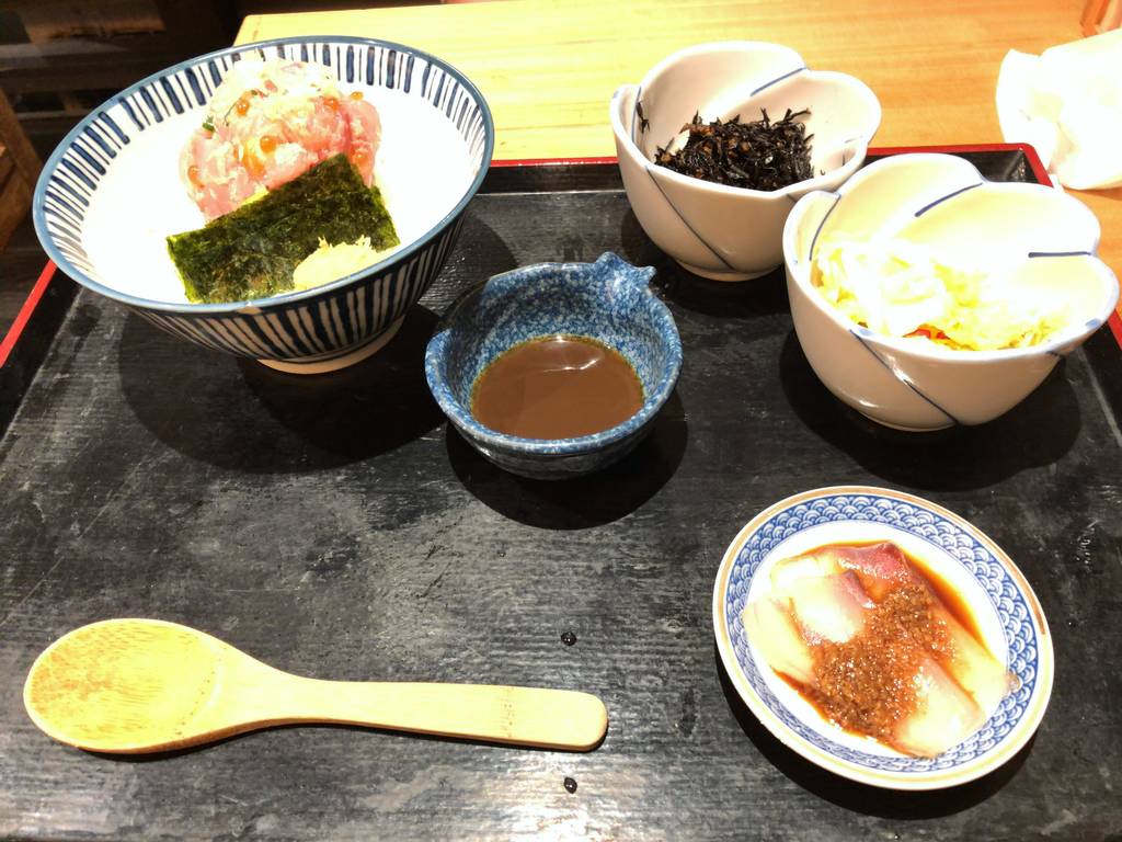 究極の海鮮丼