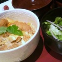 熱々うどんとｓｈａｂｕカツ丼