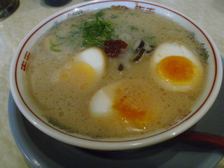 しっかり味玉とんこつラーメン