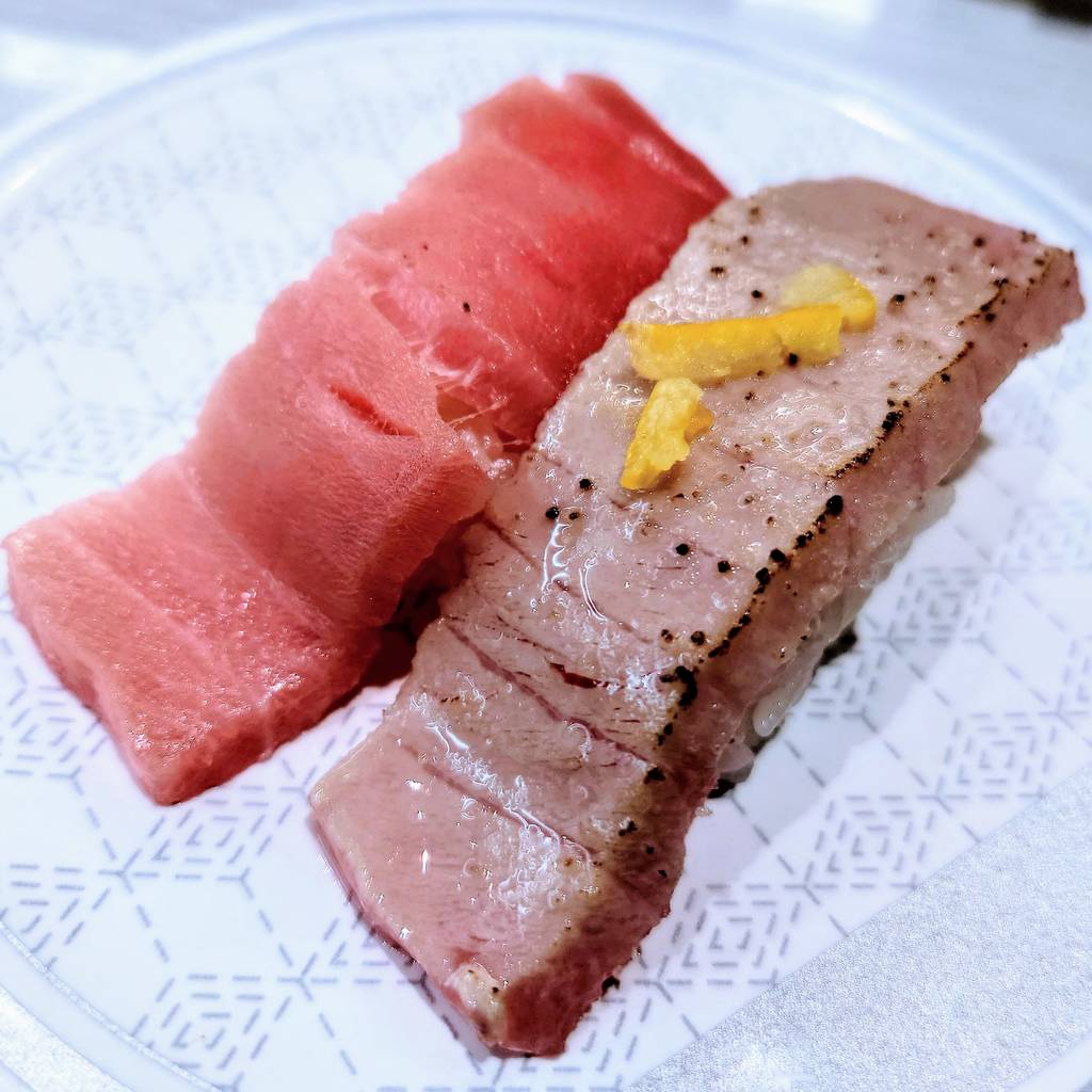 本鮪中とろ食べ比べ (中とろ・炙りゆず塩)