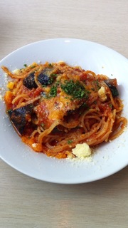 バジルとトマトのスパゲッティーニ