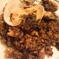 ペスカデリア特製イカスミのパエリア