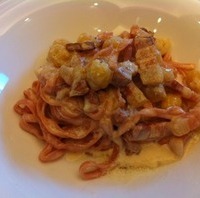 ビーツを練りこんだ手打ちパスタ