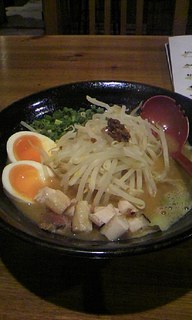 鶏白湯濃厚がっつり味噌ラーメン