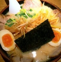 特製とんこつラーメン