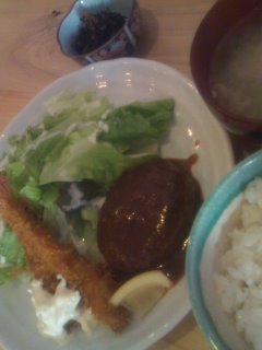 ハンバーグと海老フライのランチ