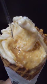 バニラ　カラメルソースかけ