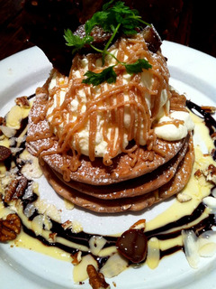 栗と木の実のカスタードパンケーキ