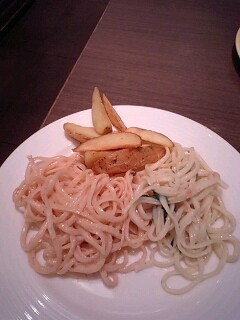 自家製生麺パスタ
