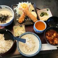 麦とろろと海老フライランチ