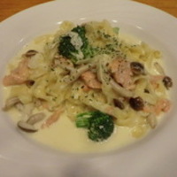 鮭と茸のクリームソース